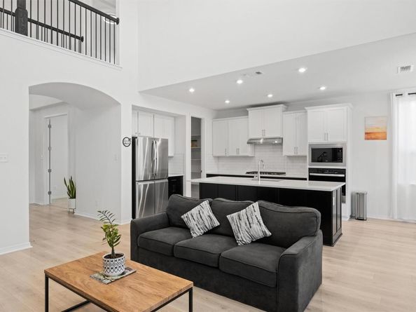 1132 Spring Gulch LN, Georgetown TX 78628