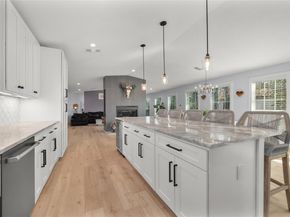 120 Acapulco DR, Lakeway TX 78734