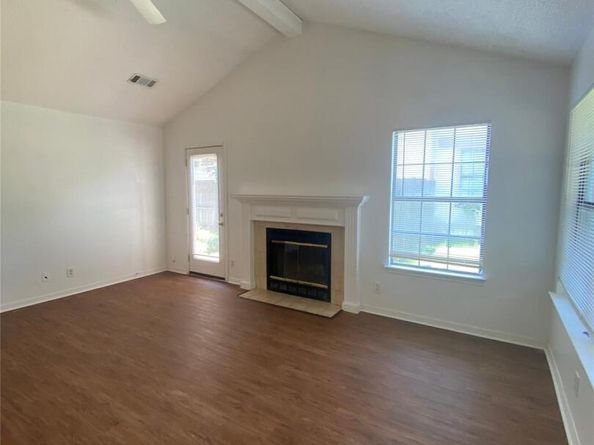 210 Tamara DR A & B, Georgetown TX 78628