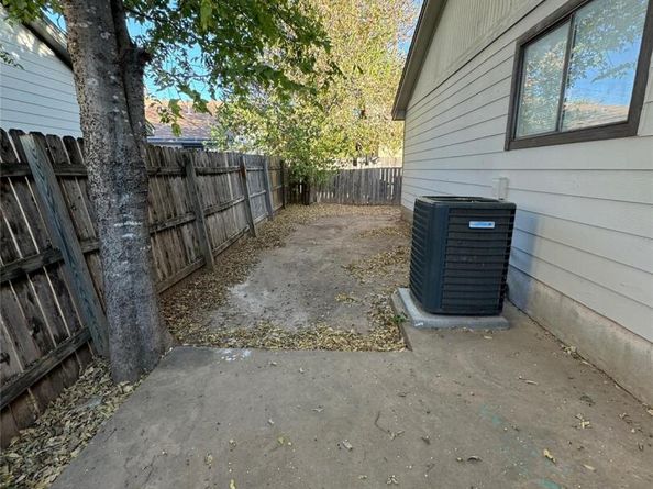 210 Tamara DR A & B, Georgetown TX 78628