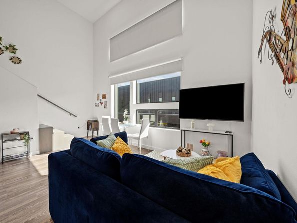 49 Navasota ST 210, Austin TX 78702