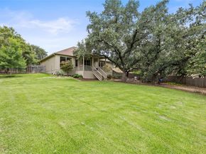 300 Errol DR, Spicewood TX 78669
