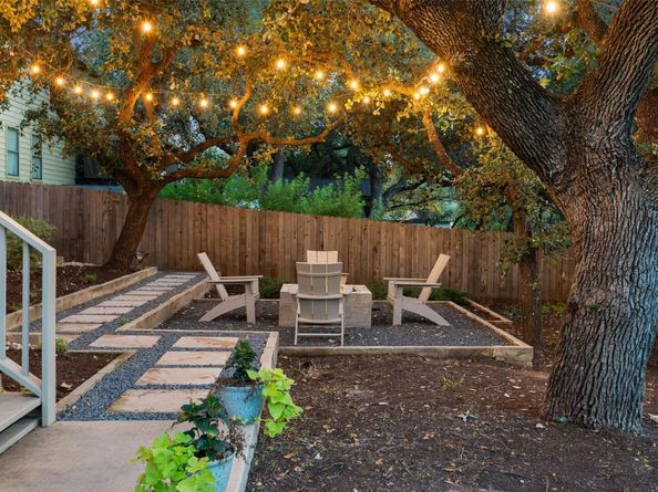 300 Errol DR, Spicewood TX 78669