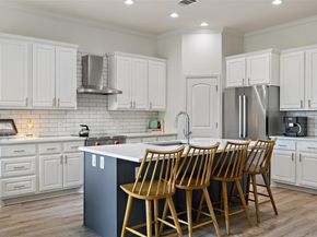 300 Errol DR, Spicewood TX 78669