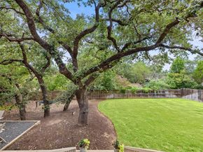 300 Errol DR, Spicewood TX 78669