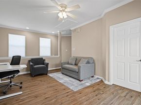 411 W St Elmo RD 24, Austin TX 78745