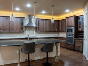 221 Garden Gate LN, Liberty Hill TX 78642