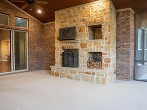 221 Garden Gate LN, Liberty Hill TX 78642