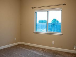 221 Garden Gate LN, Liberty Hill TX 78642