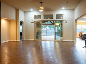 221 Garden Gate LN, Liberty Hill TX 78642
