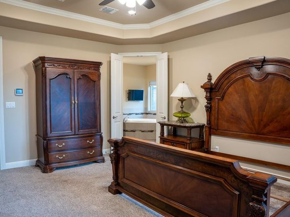 221 Garden Gate LN, Liberty Hill TX 78642