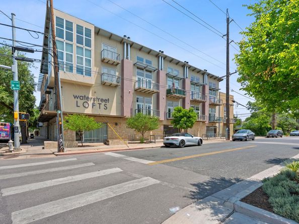 1601 E Cesar Chavez ST 104, Austin TX 78702