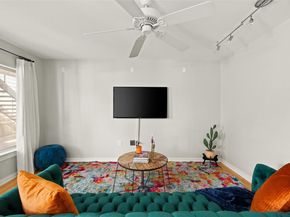 2200 Dickson DR 108, Austin TX 78704