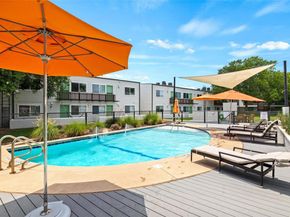 2200 Dickson DR 108, Austin TX 78704