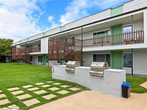 2200 Dickson DR 108, Austin TX 78704