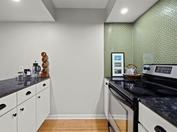 2200 Dickson DR 108, Austin TX 78704