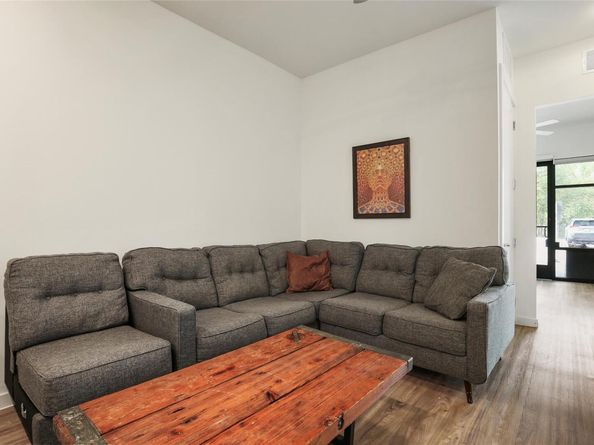 4801 Springdale RD 1005, Austin TX 78723