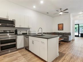 4801 Springdale RD 1005, Austin TX 78723