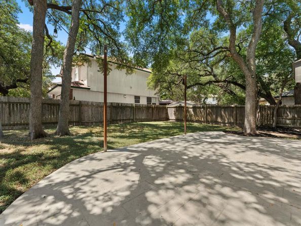 1401 Wheatfall LN, Austin TX 78748