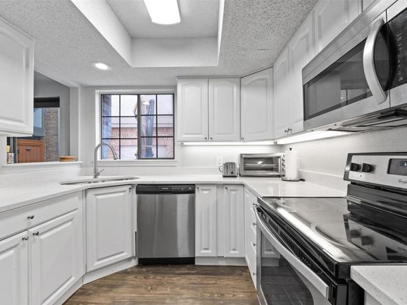 11310 Spicewood Club DR 21, Austin TX 78750