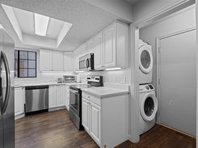 11310 Spicewood Club DR 21, Austin TX 78750