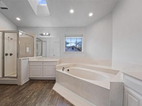 11310 Spicewood Club DR 21, Austin TX 78750