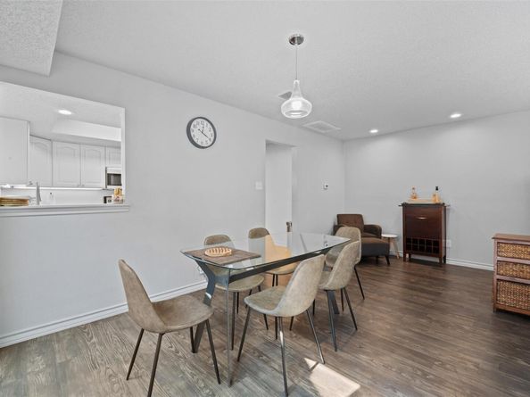 11310 Spicewood Club DR 21, Austin TX 78750