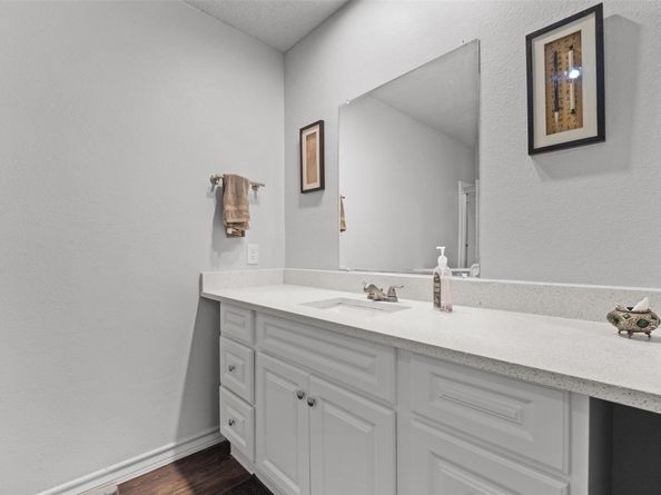 11310 Spicewood Club DR 21, Austin TX 78750