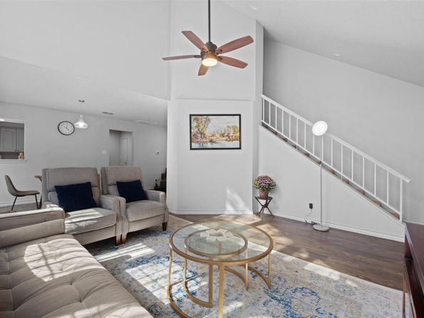 11310 Spicewood Club DR 21, Austin TX 78750