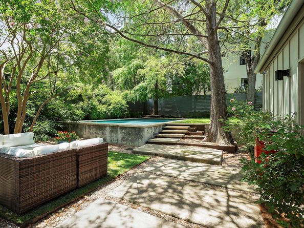 1001 Daniel DR, Austin TX 78704