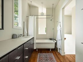 1001 Daniel DR, Austin TX 78704