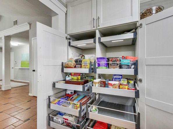 7741 Manassas DR, Austin TX 78745