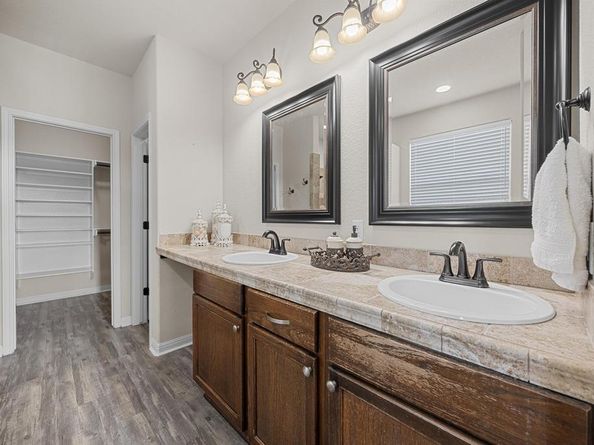 302 Southwind RD, Lago Vista TX 78645