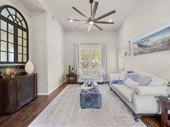 302 Southwind RD, Lago Vista TX 78645