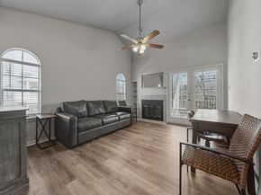 3111 Tom Green ST 306, Austin TX 78705