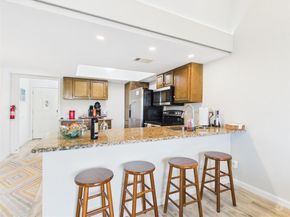 121 Comanche PT, Point Venture TX 78645