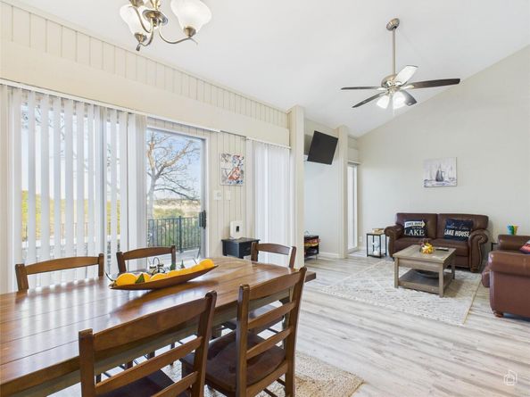 121 Comanche PT, Point Venture TX 78645