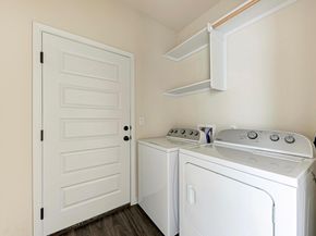 9813 Eloquence DR, Manor TX 78653