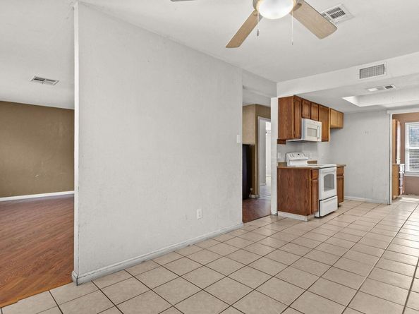 1703 Greyson DR, Round Rock TX 78664