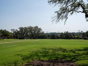 2 Champions LN, Austin TX 78734