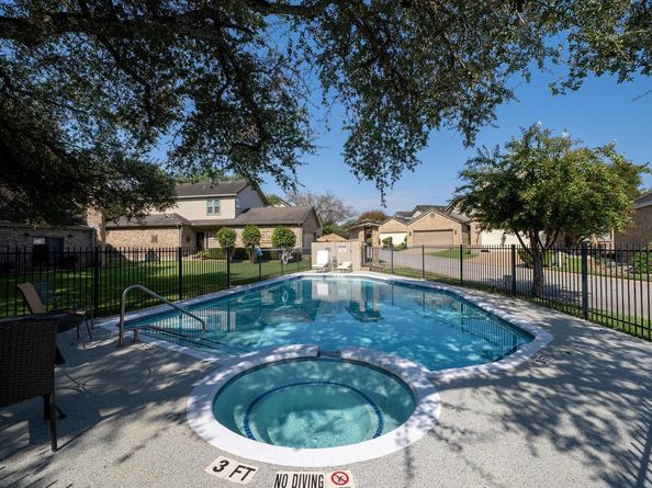2 Champions LN, Austin TX 78734