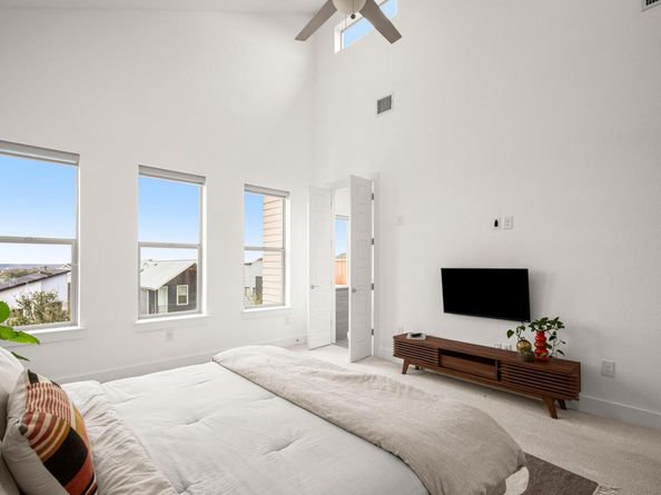 6013 Florencia LN, Austin TX 78724