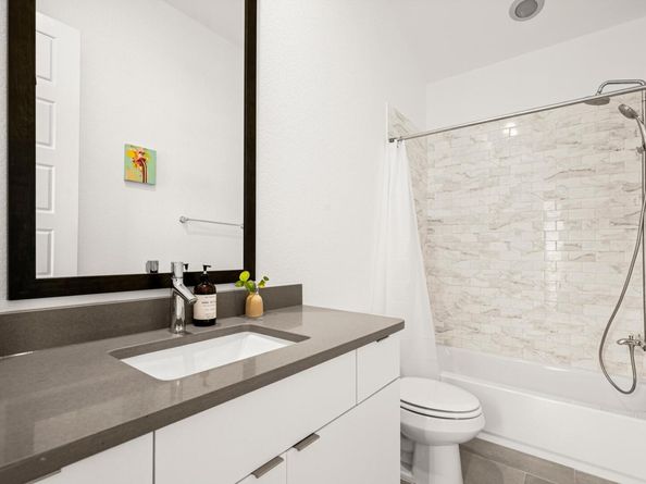 6013 Florencia LN, Austin TX 78724