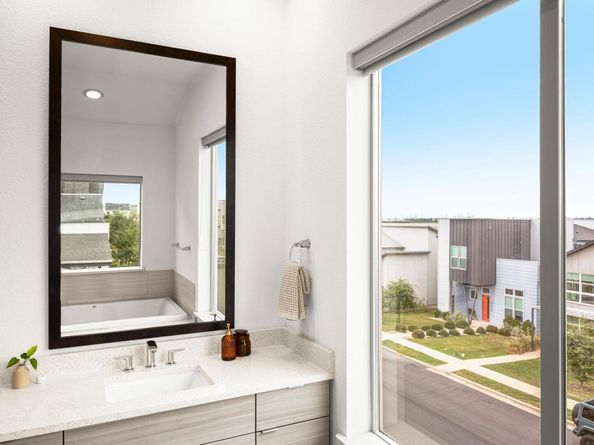 6013 Florencia LN, Austin TX 78724