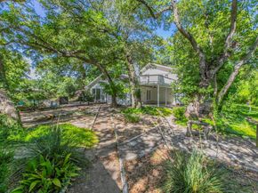 1905 Great Oaks DR, Round Rock TX 78681
