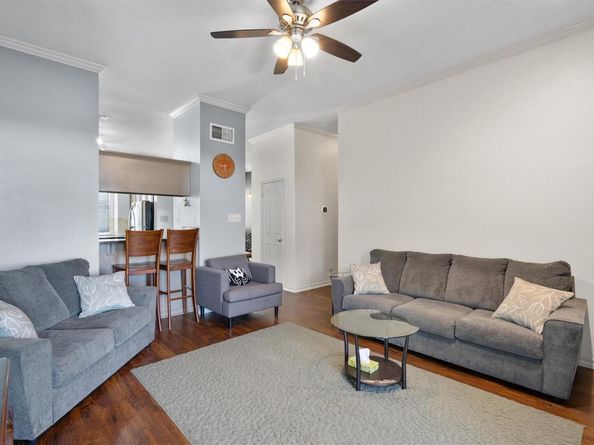 914 W 26th ST 301, Austin TX 78705
