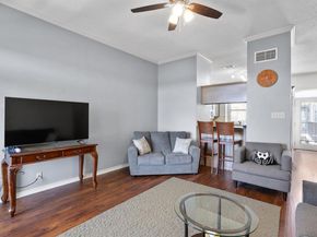 914 W 26th ST 301, Austin TX 78705