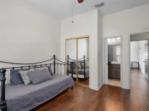 914 W 26th ST 301, Austin TX 78705