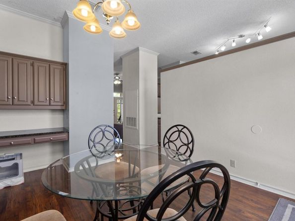 914 W 26th ST 301, Austin TX 78705