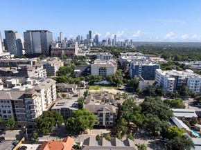 914 W 26th ST 301, Austin TX 78705